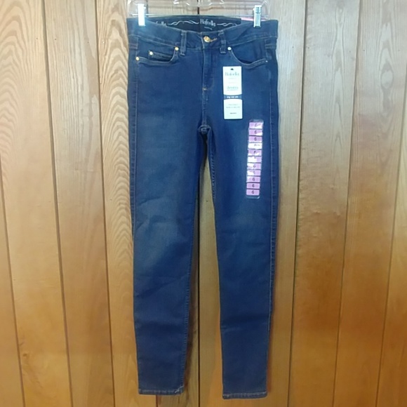 NWT Women/'s RAFAELLA Black Comfort Skinny Leg Pants Jeans Size 4